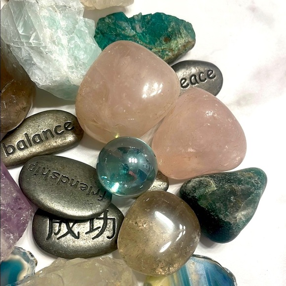 Natural Crystal and Rock Assorted Healing Set - Picture 3 of 7